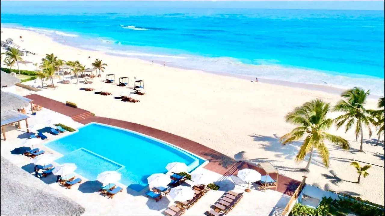 Luxury Apartment With Pool And Golf View Punta Cana